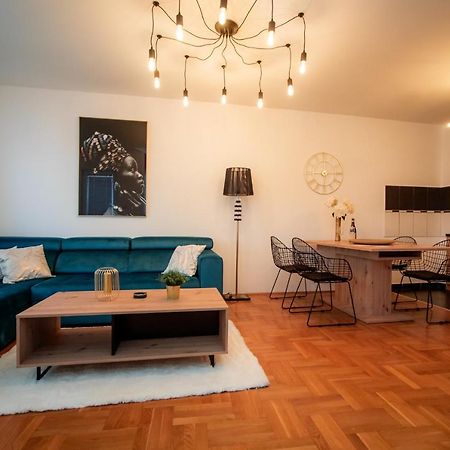 Lux Stan Na Dan Pozarevac Apartment Luaran gambar