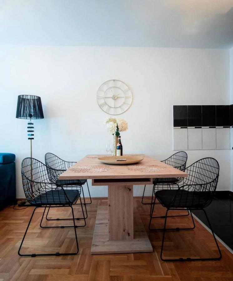 Lux Stan Na Dan Pozarevac Apartment Luaran gambar